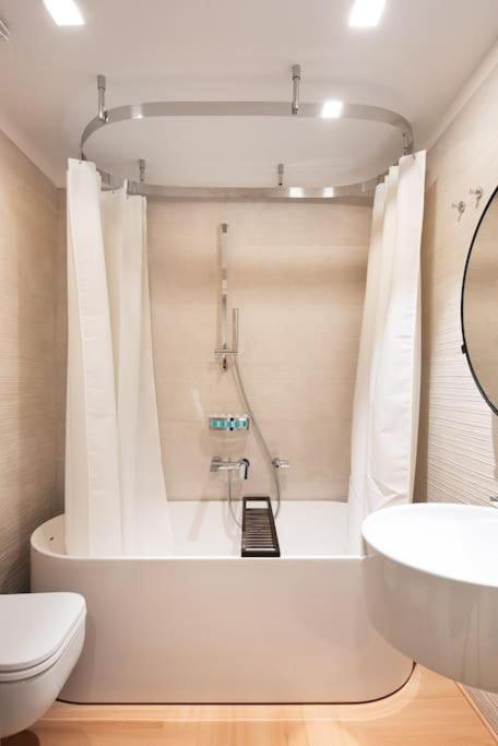 Idyllia - Vesta Luxury Apartment ローマ エクステリア 写真